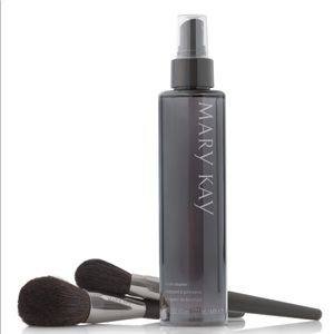 Mary Kay Brush Cleaner